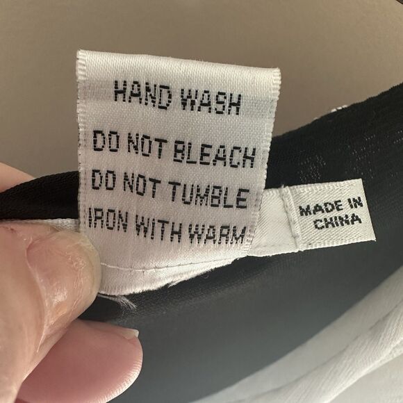 Feratelli Top Women’s Lg Tunic Black White Asymmetrical Pullover Artsy Layered - Picture 4 of 6